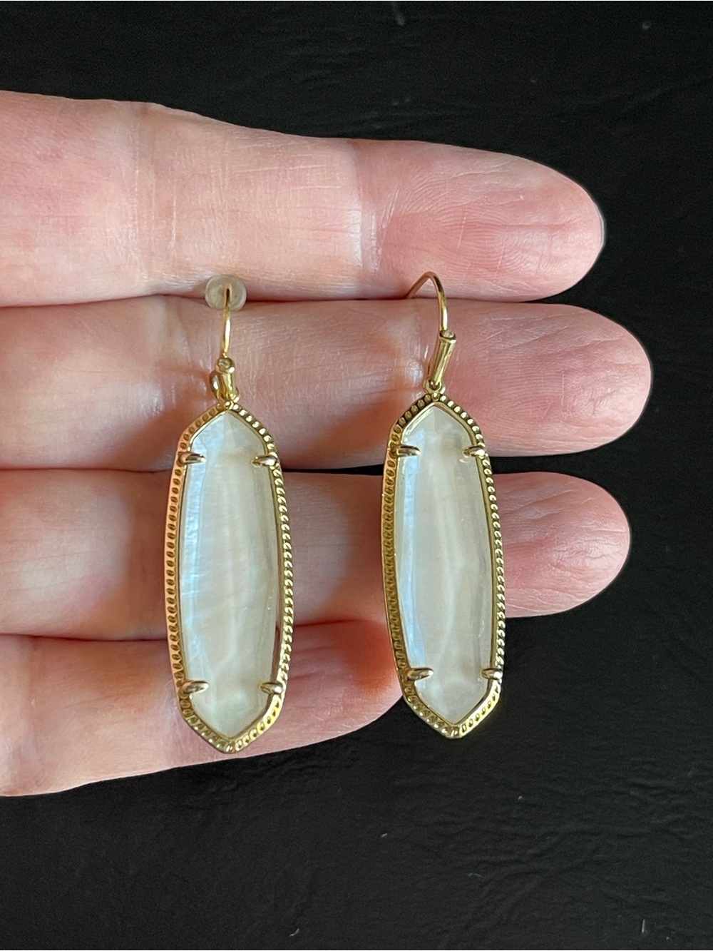 Kendra Scott Rayne Gold Drop Earrings with White Shell - Picture 5 of 8